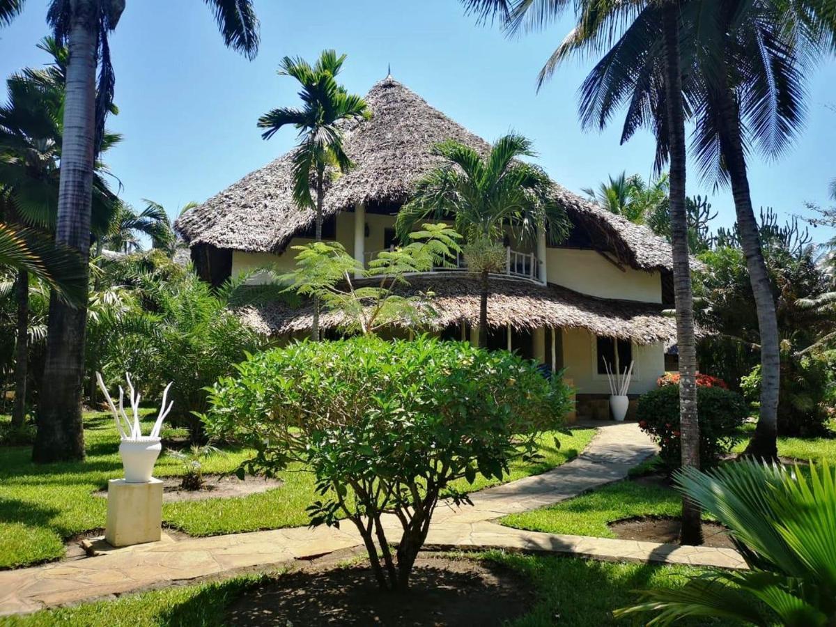 Aestus Villas Resort Diani Beach Eksteriør bilde