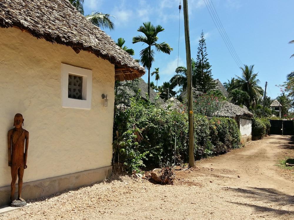 Aestus Villas Resort Diani Beach Eksteriør bilde
